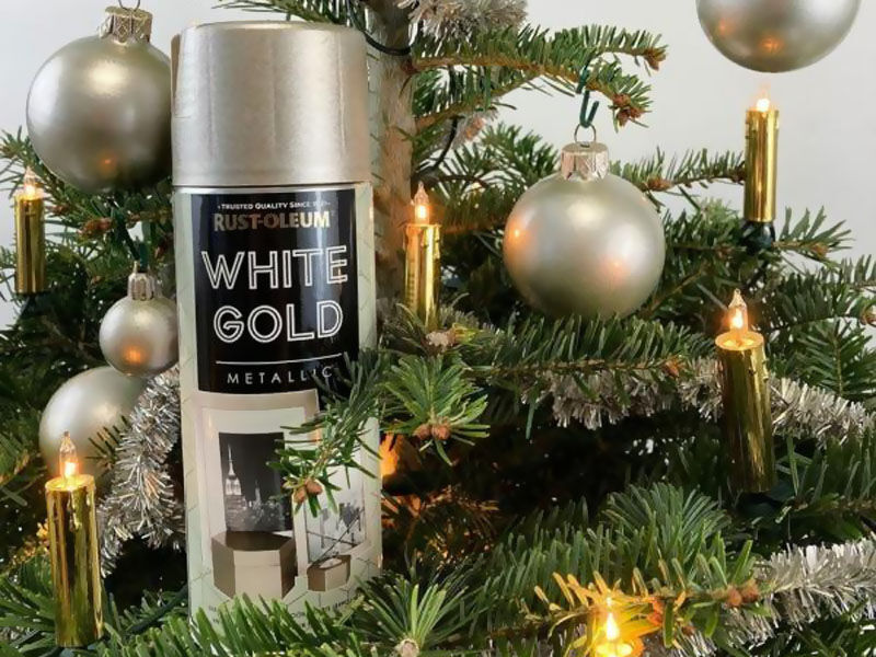 Odnawiamy ozdoby choinkowe. Białe złoto i Srebrny Mat. White Gold od Rust Oleum i srebrny kolor AQUA od PintyPlus