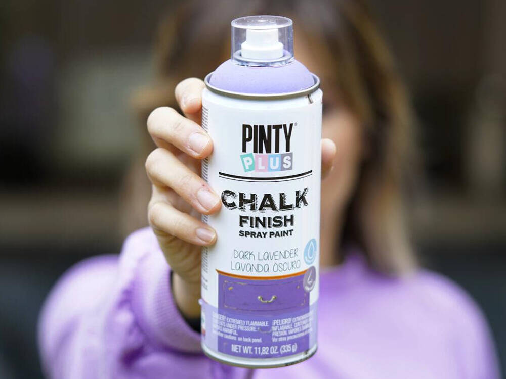 Chalk Finish Spray od PintyPlus czyli wodna farba kredowa w sprayu. 