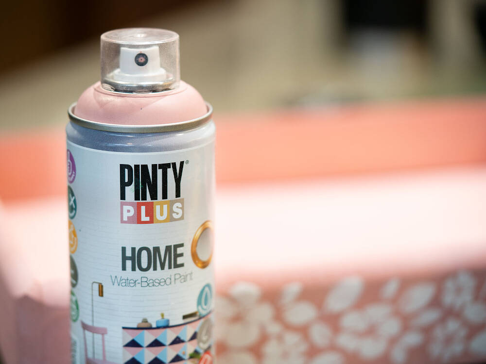 Nowy artykuł: Odnawiamy tacę na naczynia z farbami HOME od PintyPlus.