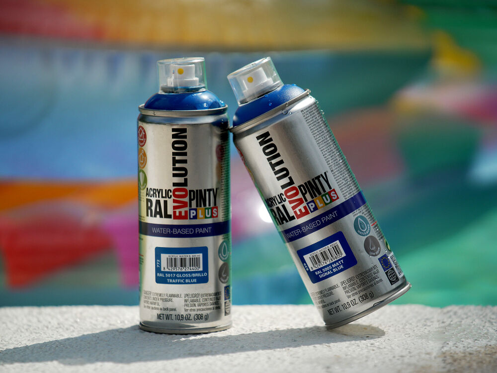 Wodne farby dekoracyjne w sprayu Evolution od PintyPlus.